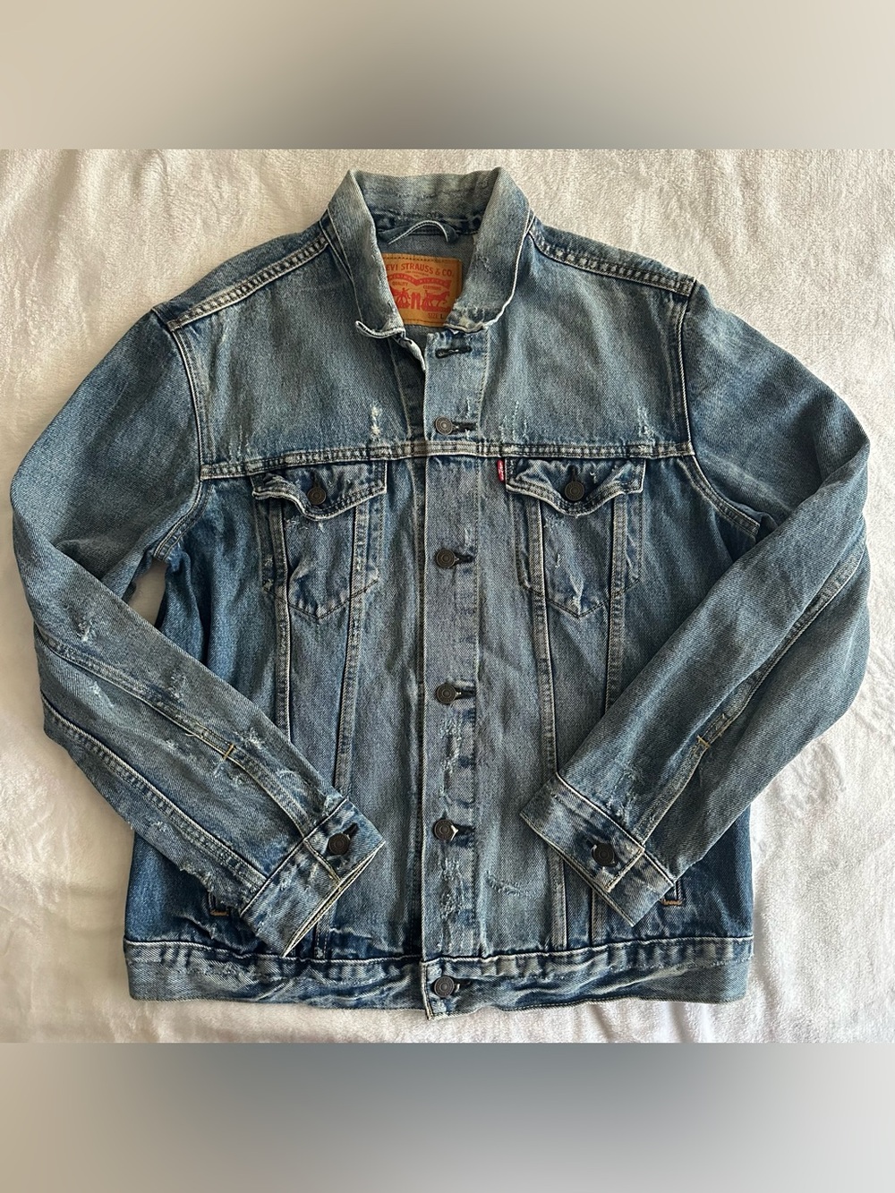 Levi’s Men Light Wash Distressed Denim Jacket